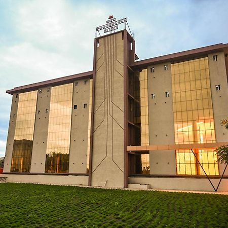 Hotel Maa Bhagwati Palace Khandwa Exterior photo